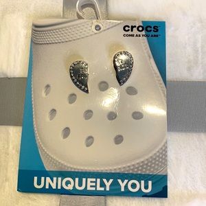 🆕CROC CHARMS BEST FRIENDS BROKEN HEART 💔